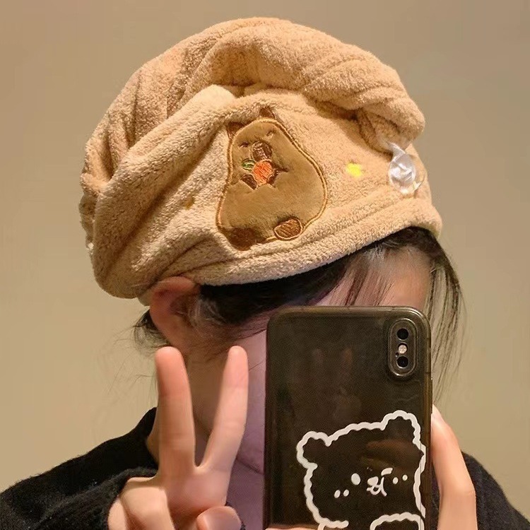 カピバラ柄のコーラルフリース製ヘアタオル。吸水性が高く、速乾 - Spa Towel のレビューと価格