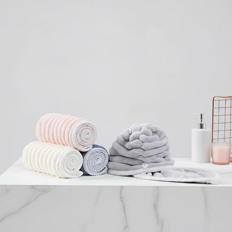 女性用マイクロファイバー製速乾ヘアキャップ。厚手で吸水性に優 - Spa Towel のレビューと価格